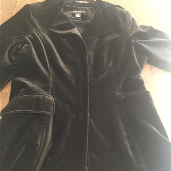 90’s Style VTG•Velvety Long Lightweight Black Coat - Picture 4 of 16